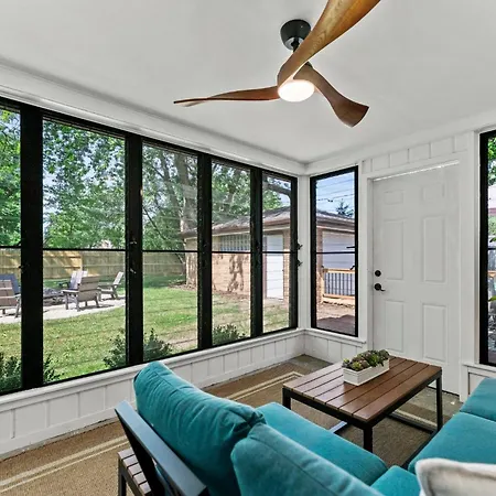 Entertainment Haven W Firepit, Games & Fenced Yard Vila